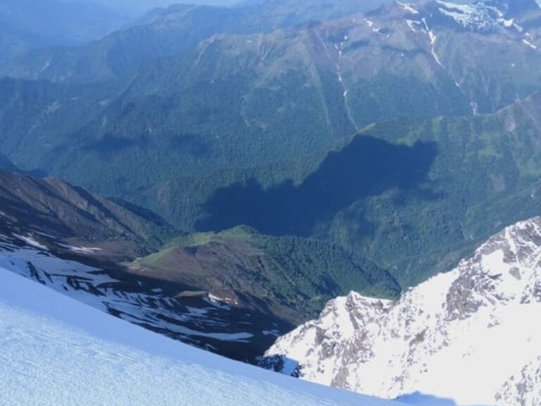 Kedarkantha trek best time with Trip On Himalaya